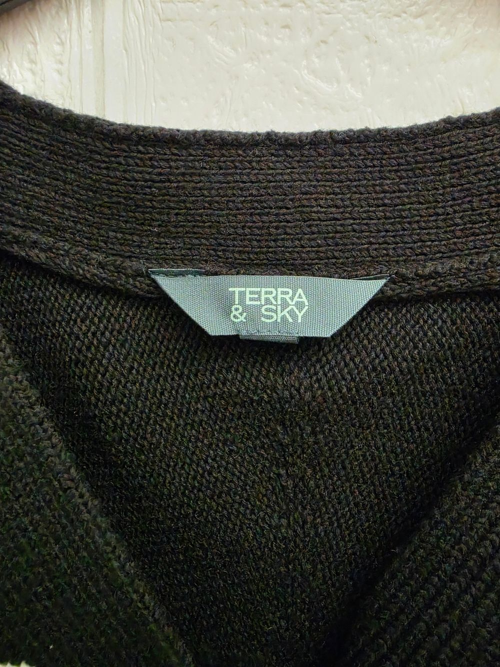 Terra & Sky Women's Plus Size Boyfriend Cotton Cardigan, Midweight - Picture 8 of 9